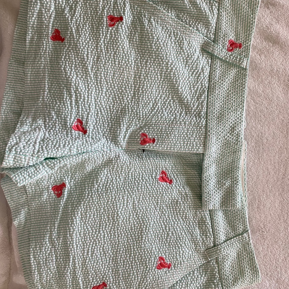 Vineyard Vines shorts